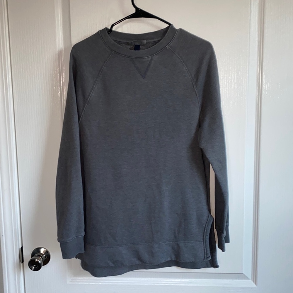 Universal Threads Sweatshirt
